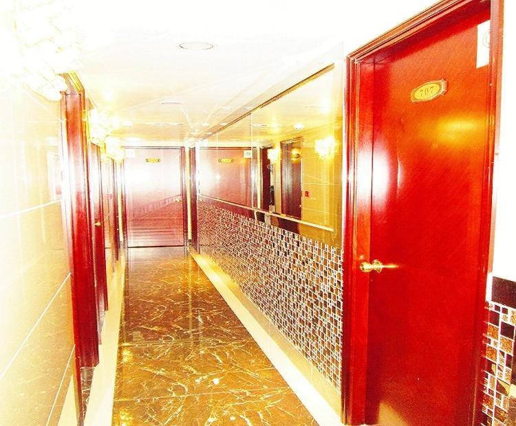 New Chung King Mansion Guest House - Tower C Hong Kong Dış mekan fotoğraf