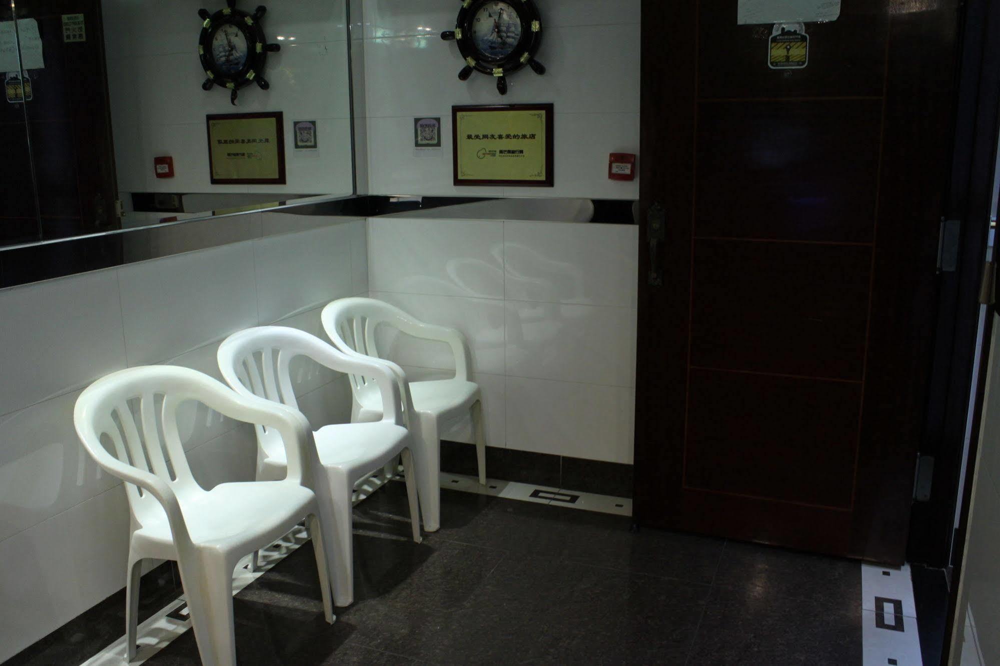 New Chung King Mansion Guest House - Tower C Hong Kong Dış mekan fotoğraf